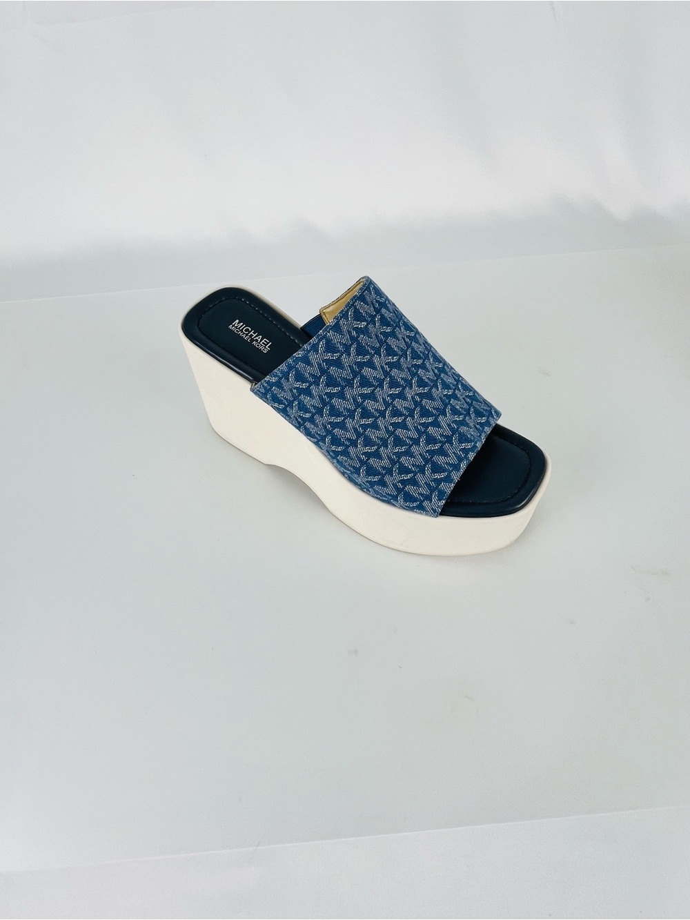 MICHAEL Michael Kors Dabney Chunky Platform Slide Sandals Denim Monogram Size 10 - Picture 15 of 16